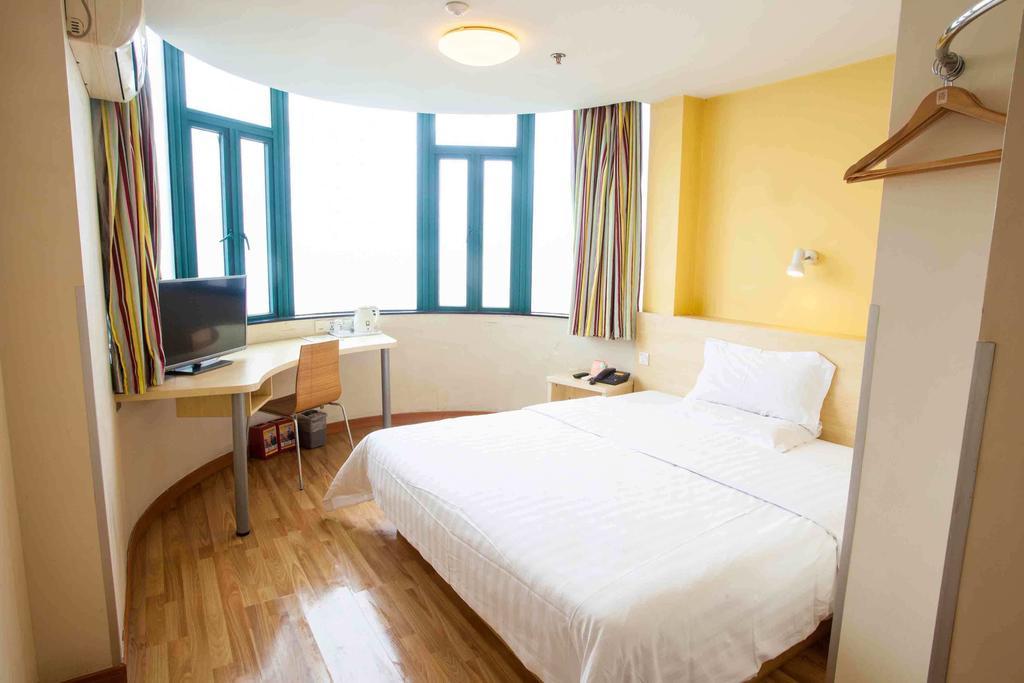 7Days Inn Wuhan Jiefang Park Branch Εξωτερικό φωτογραφία