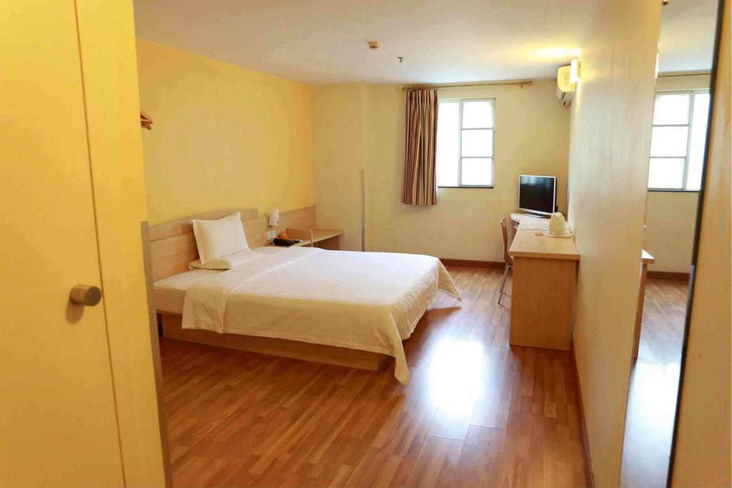 7Days Inn Wuhan Jiefang Park Branch Εξωτερικό φωτογραφία
