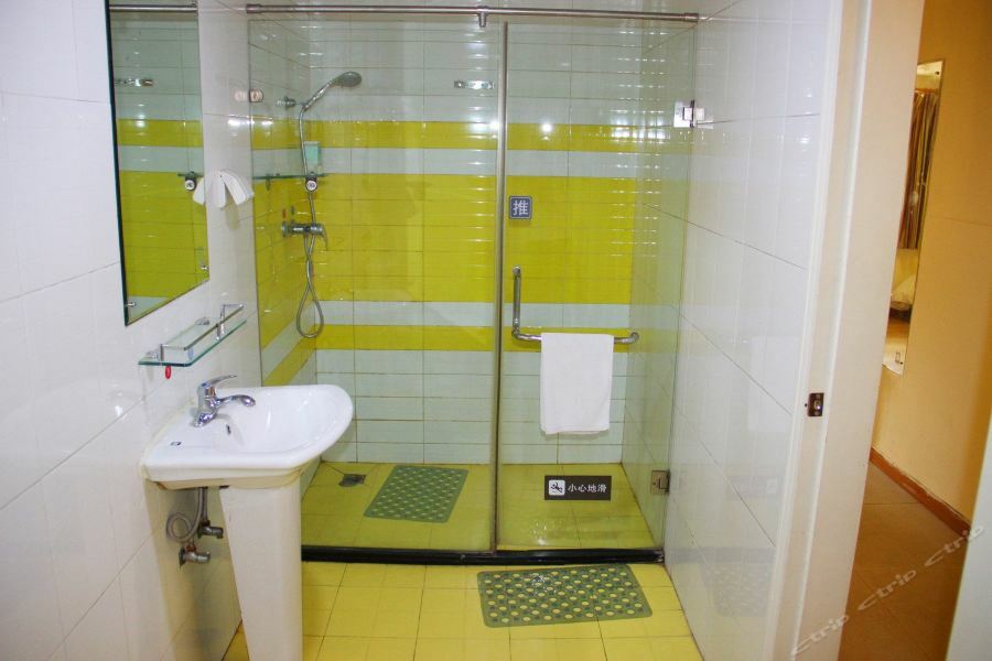 7Days Inn Wuhan Jiefang Park Branch Εξωτερικό φωτογραφία