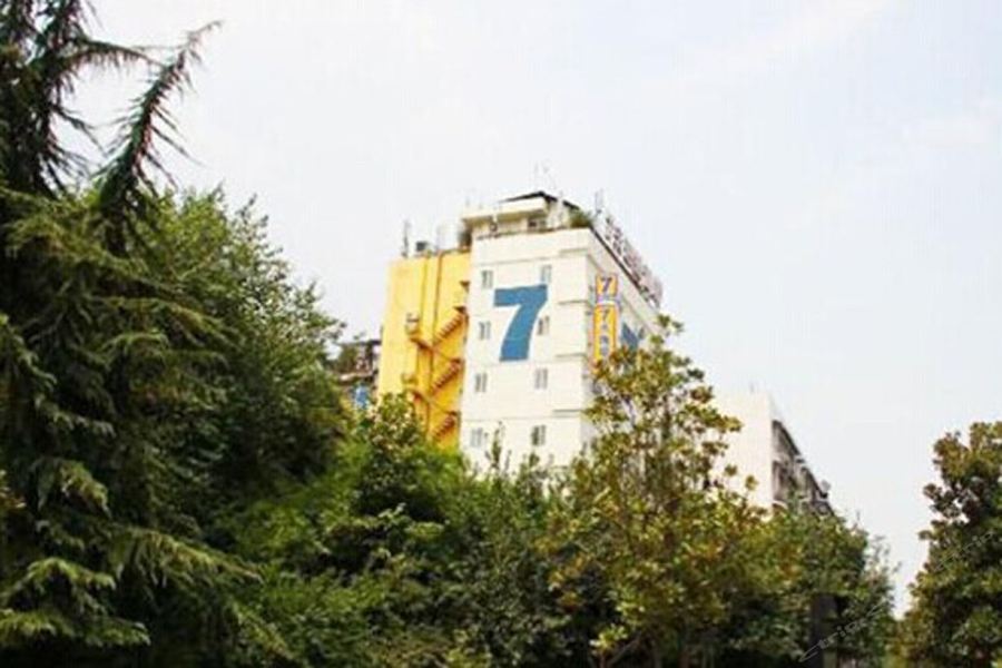 7Days Inn Wuhan Jiefang Park Branch Εξωτερικό φωτογραφία